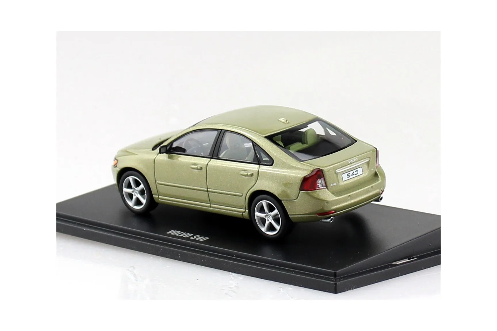 46279 volvo s40 diecast car model1