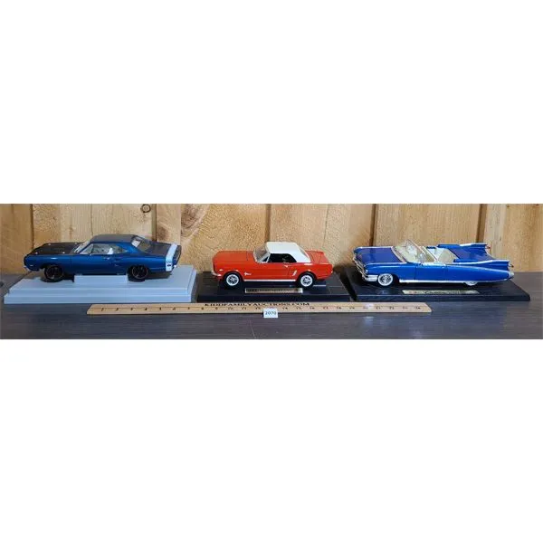 /img/46292-diecast-car-cleaning.webp