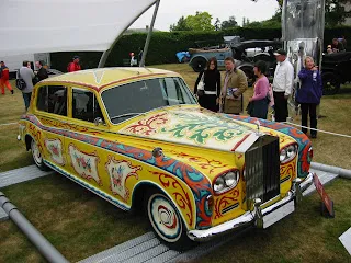 /img/46301-john-lennon-rolls-royce-caring.webp