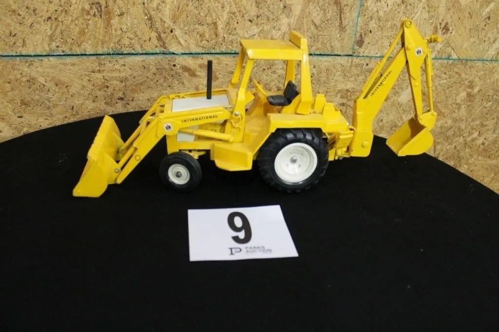 46312 16 scale backhoe overview