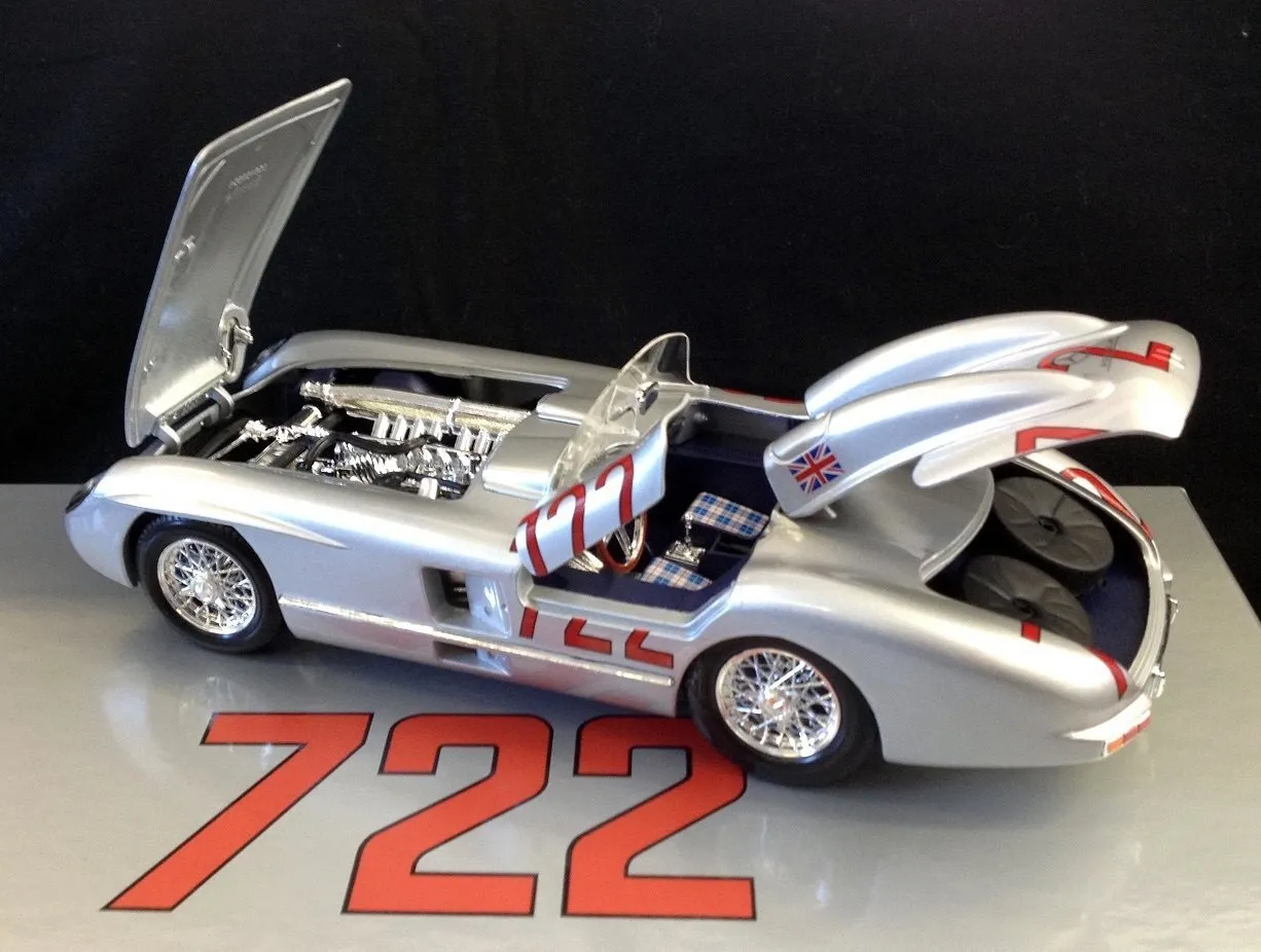 /img/46316-diecast-collection-display.webp