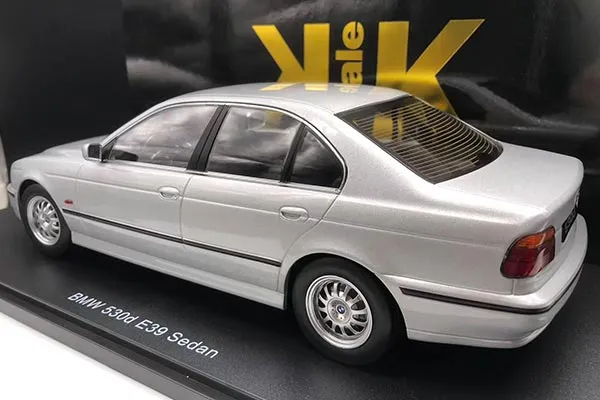 46325 bmw 530i classic diecast