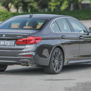 /img/46325-bmw-530i-diecast-collection.webp