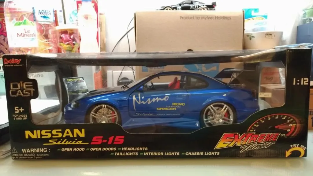 /img/46326-diecast-mobil-community.webp