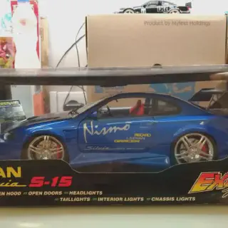 /img/46326-diecast-mobil-community.webp