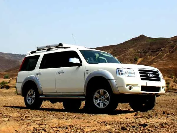 46328 ford endeavour diecast car 3