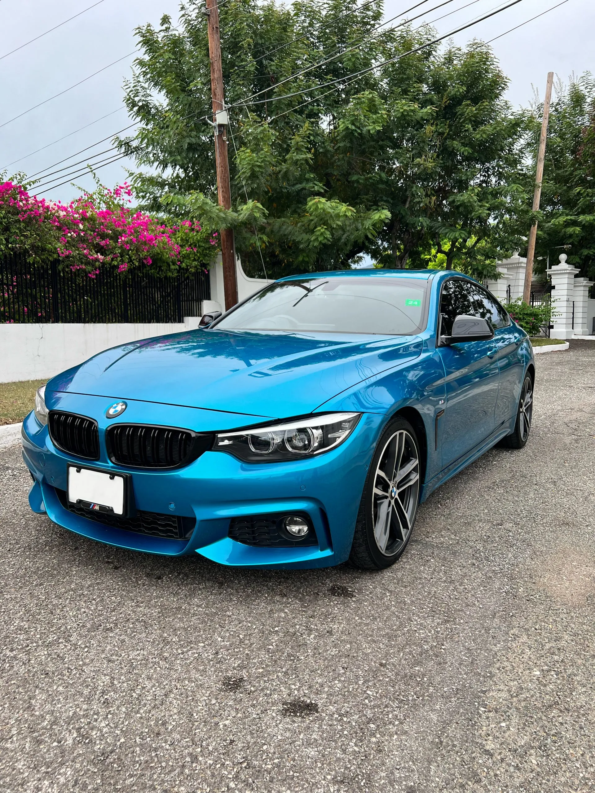 46333 bmw 420 diecast model detailing