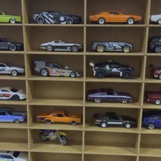 /img/46351-mercedes-diecast-shop-7.webp