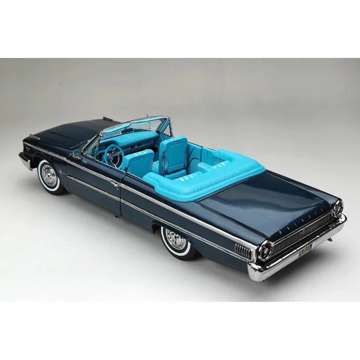 /img/46352-diecast-galaxie-collection-display.webp