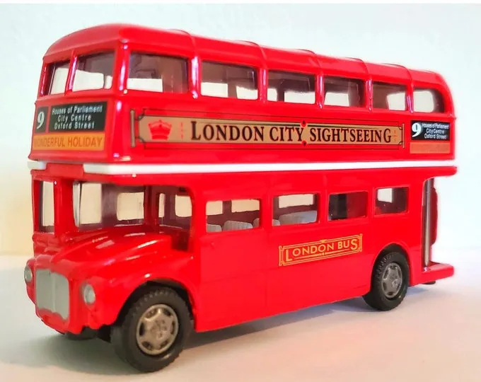 /img/46367-collecting-diecast-buses.webp
