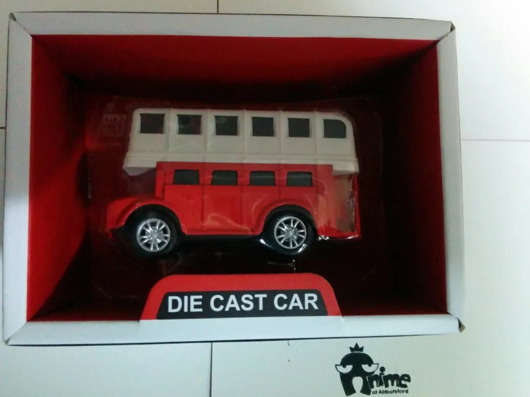 46367 diecast london bus close up