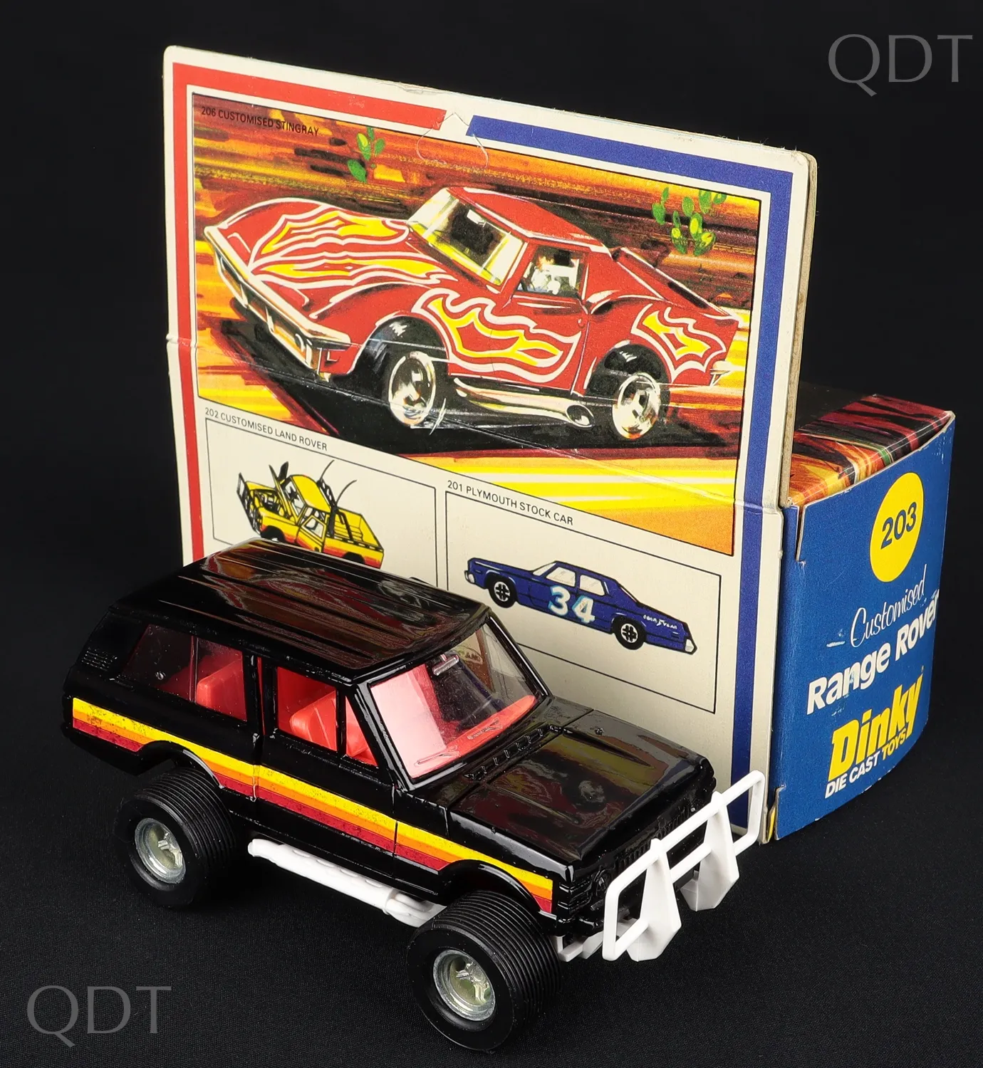 /img/46373-diecast-display.webp