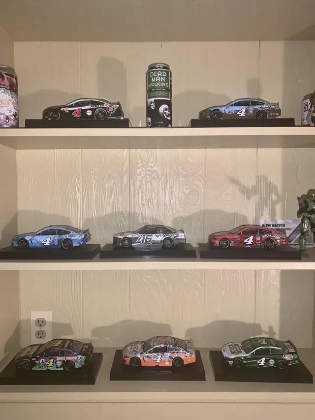 /img/46396-grading-a-diecast.webp