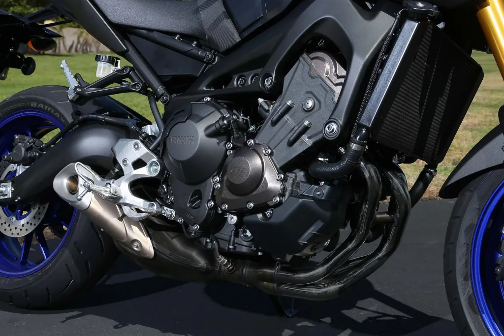 46404 fz09 diecast model 1