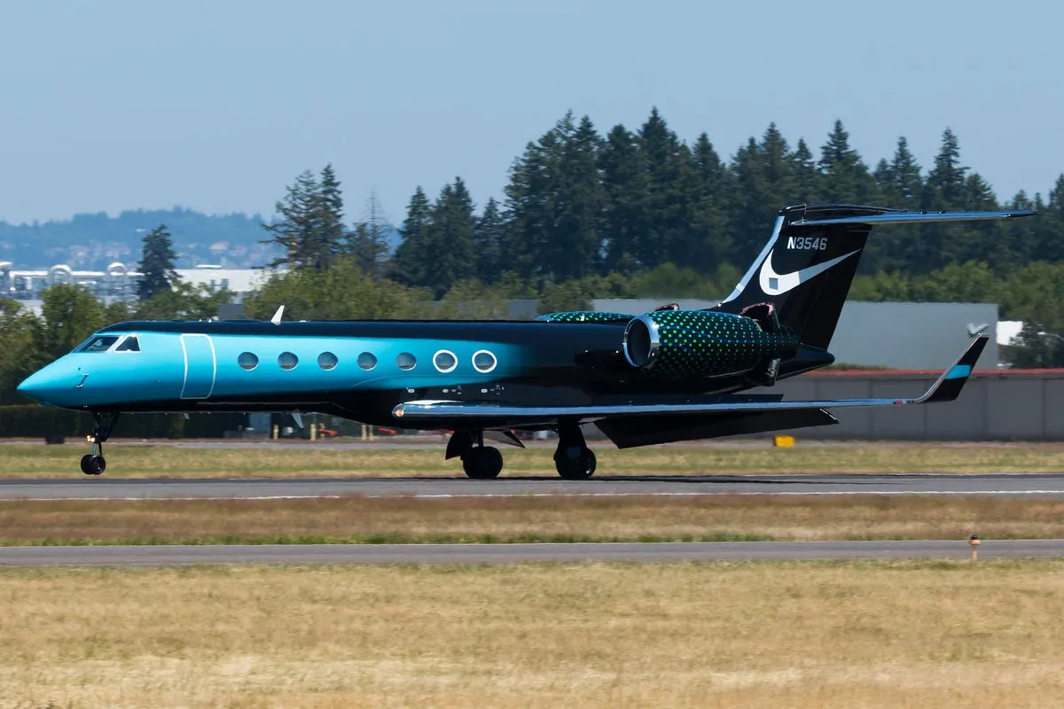 /img/46417-diecast-aircraft-gallery.webp