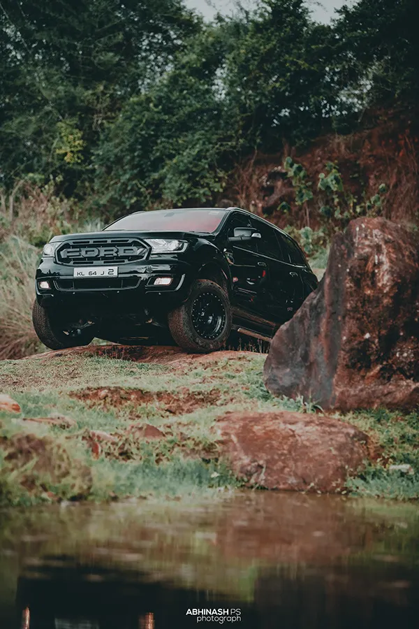 46418 diecast ford endeavour model 1