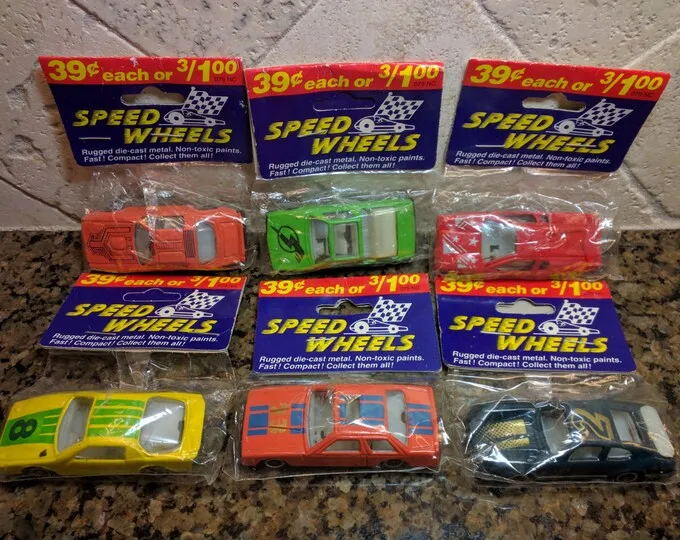 46425 speed wheels diecast car features