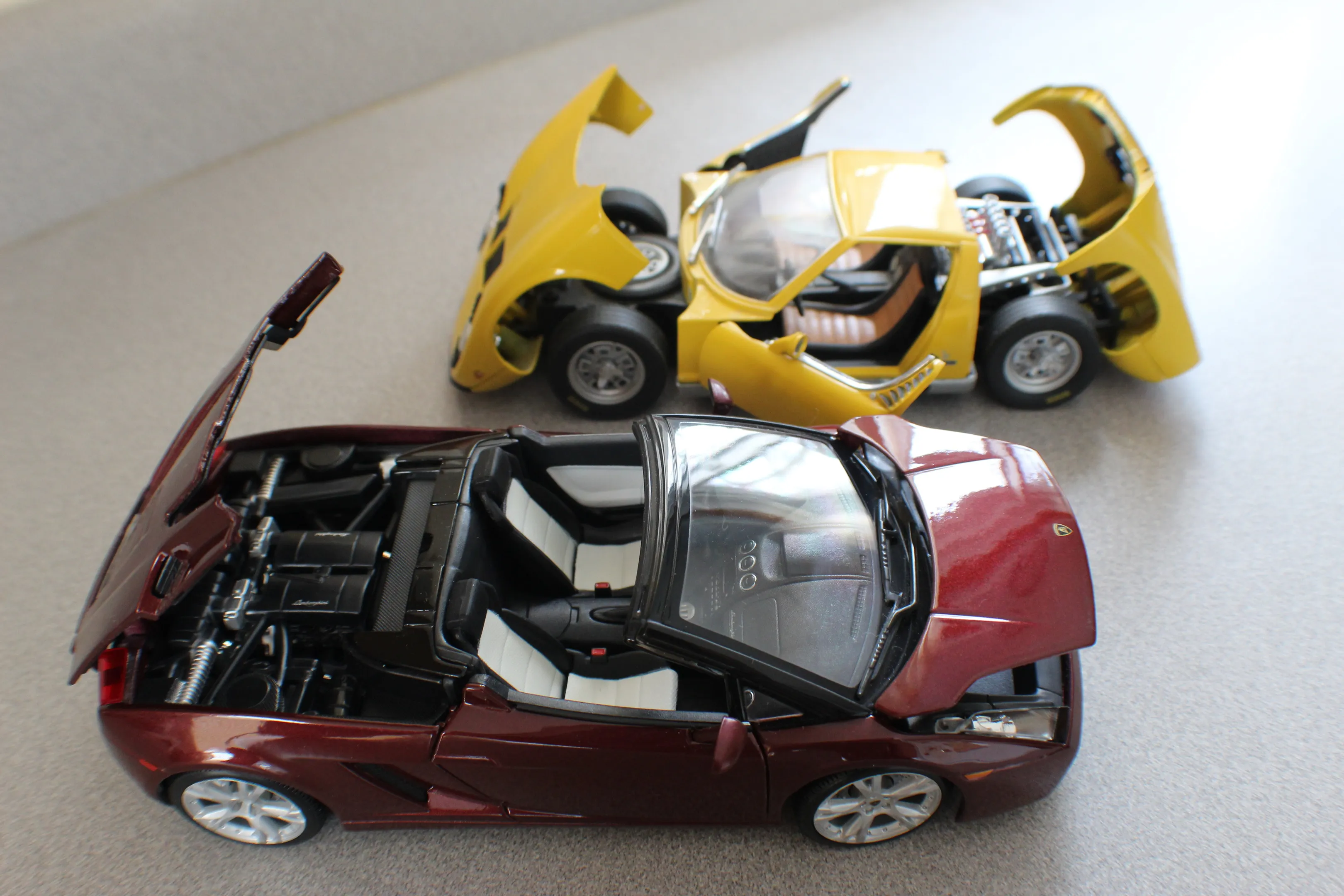/img/46426-diecast-car-maintenance.webp