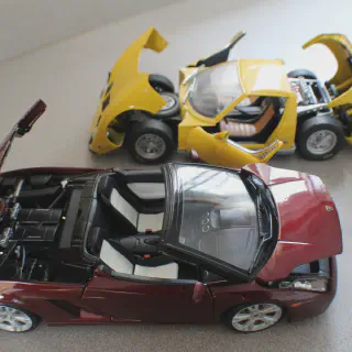 /img/46426-diecast-car-maintenance.webp