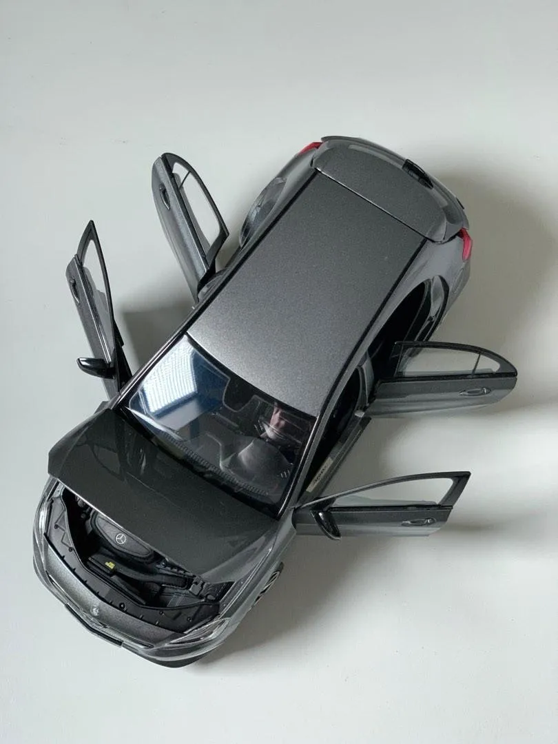 46437 diecast features