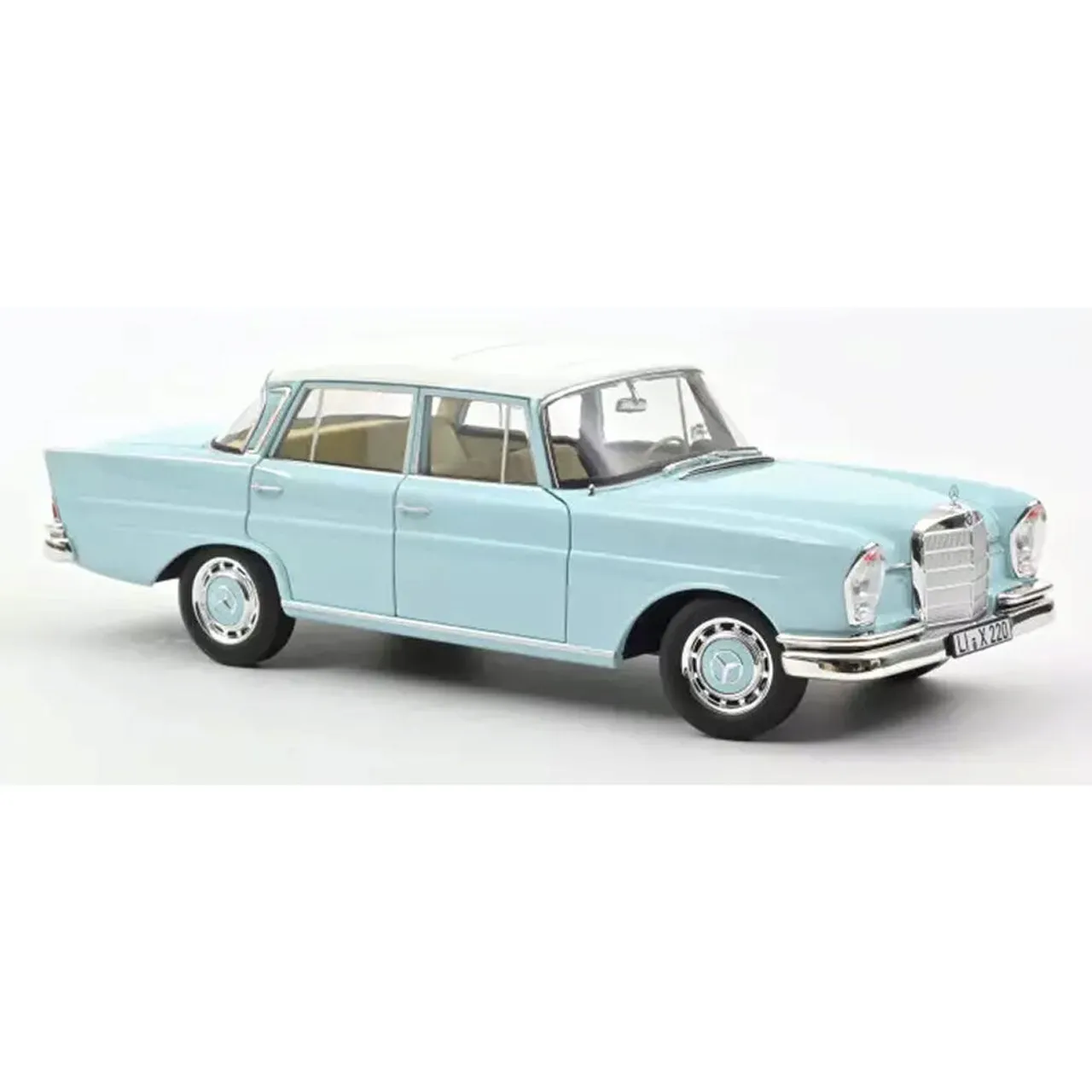 /img/46456-collecting-diecast-cars.webp