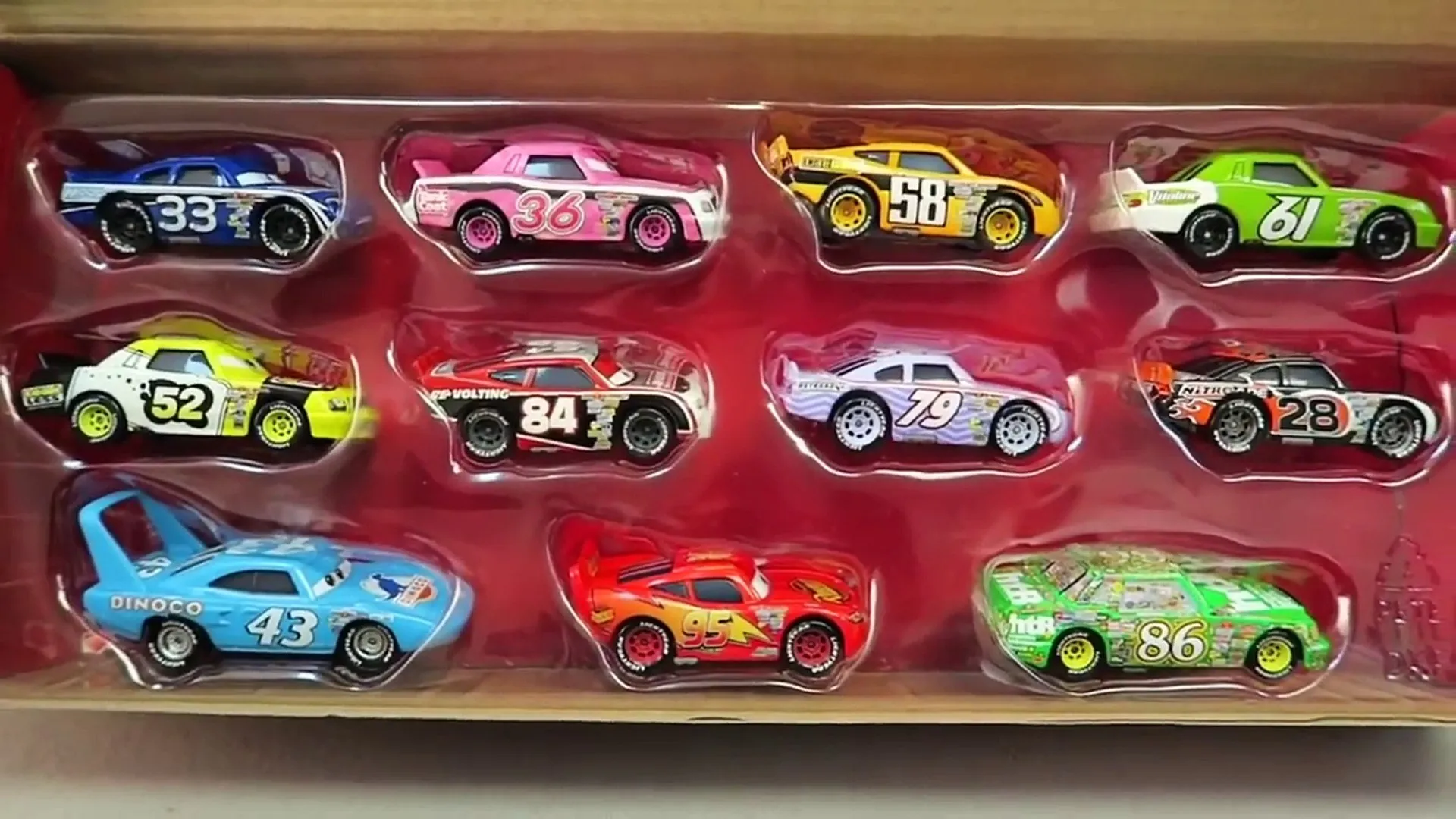 /img/46457-diecast-car-care.webp