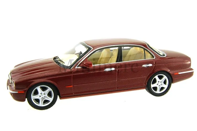 46468 diecast model scale comparison