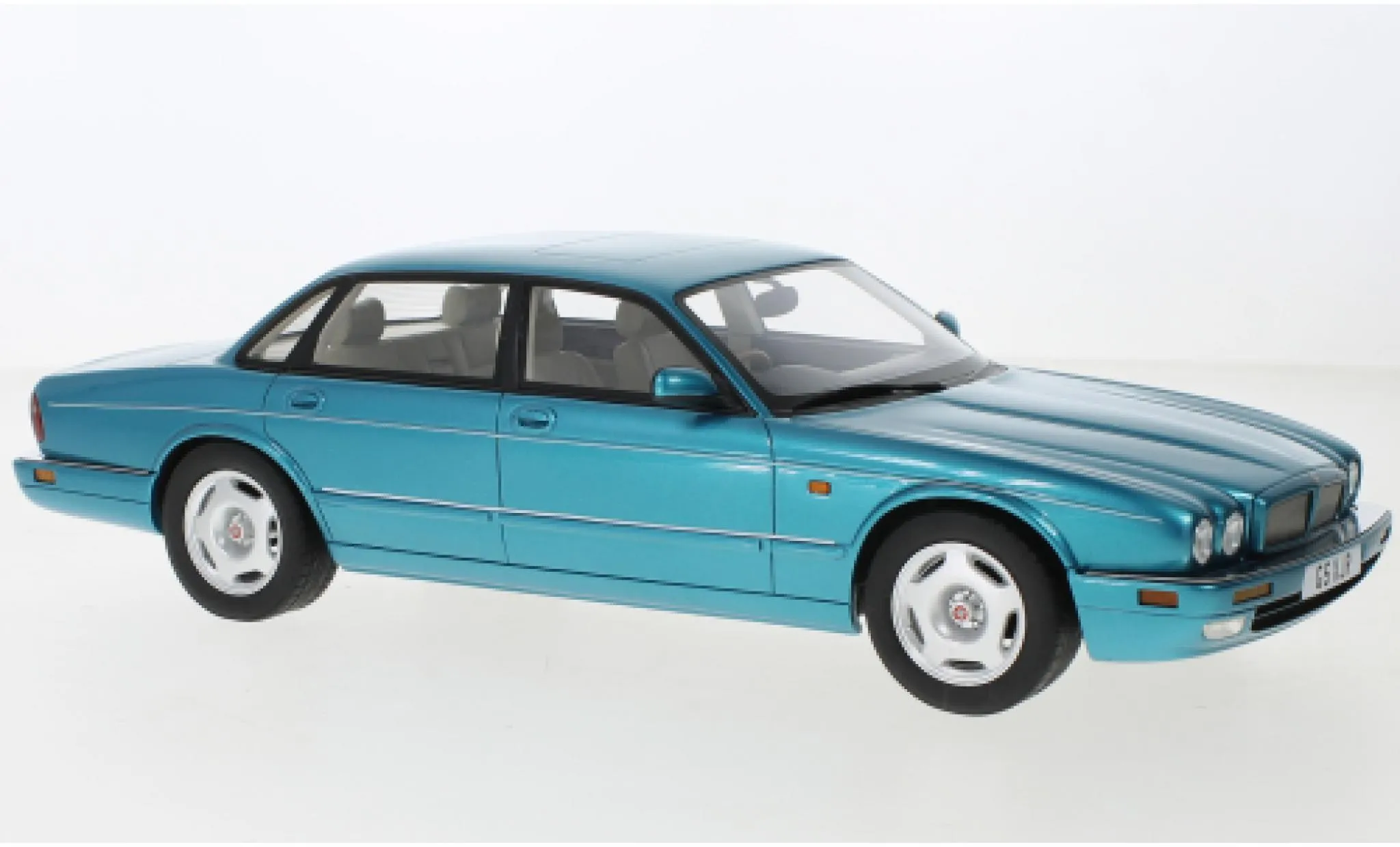 46468 jaguar xj x351 diecast