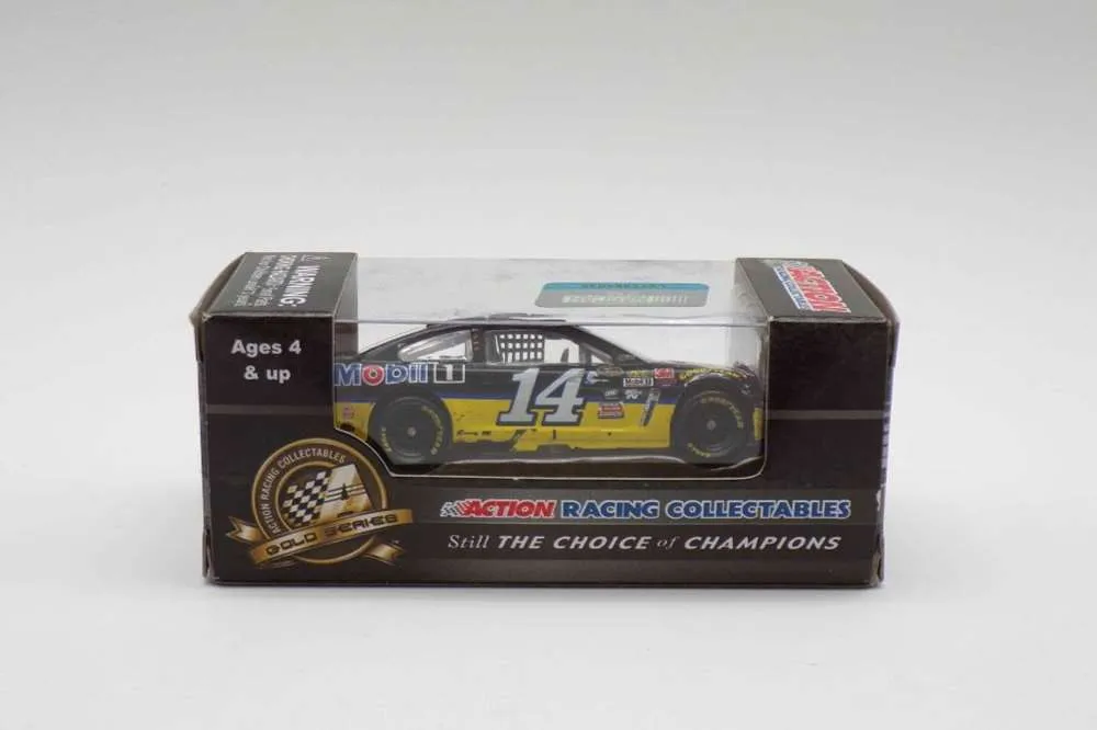 /img/46487-diecast-model-display.webp