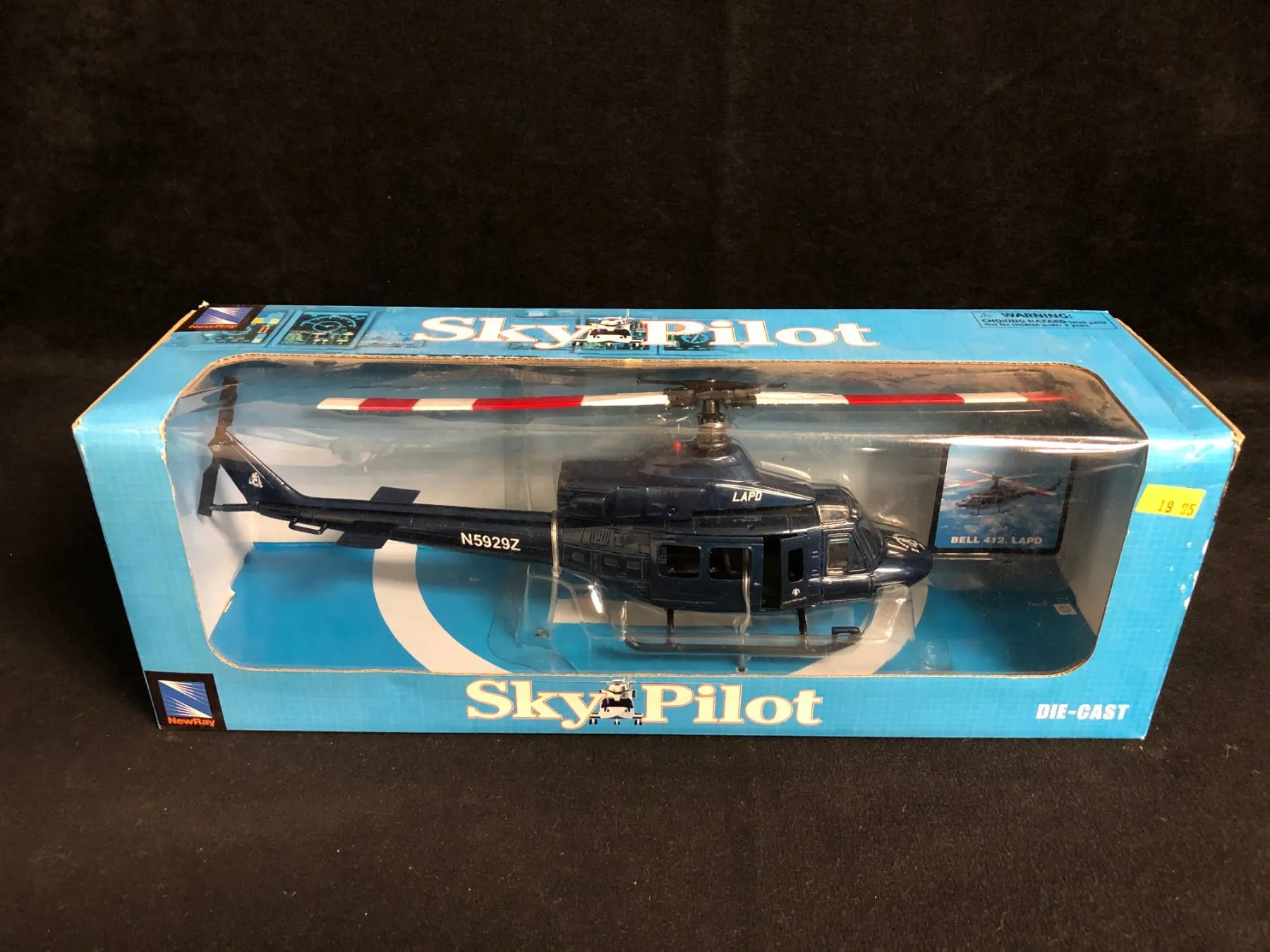 46495 bell 412 diecast model3