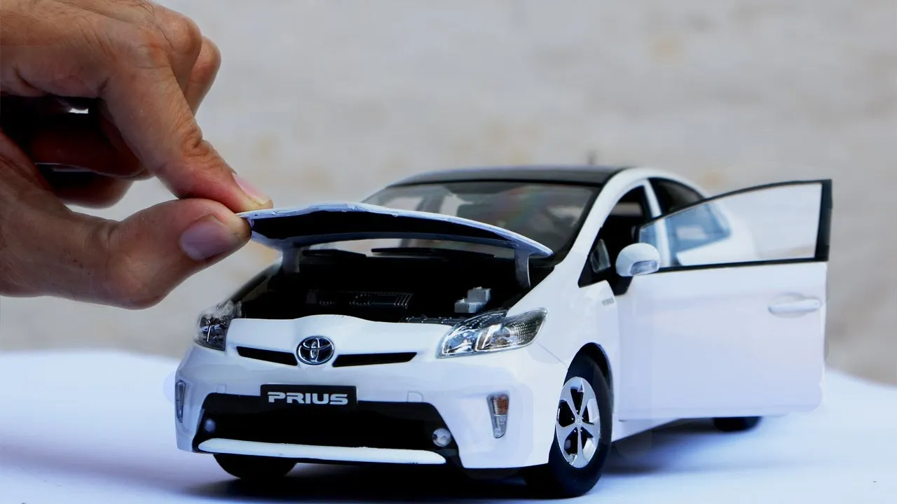 46499 diecast toyota fortuner intro
