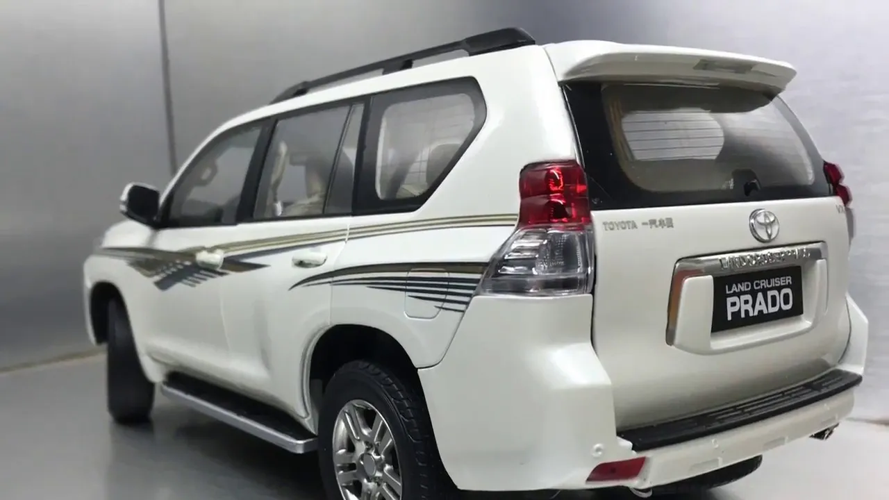 46499 diecast toyota fortuner model 5