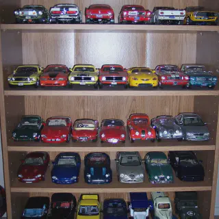 /img/46504-1-18-diecast-car-future.webp