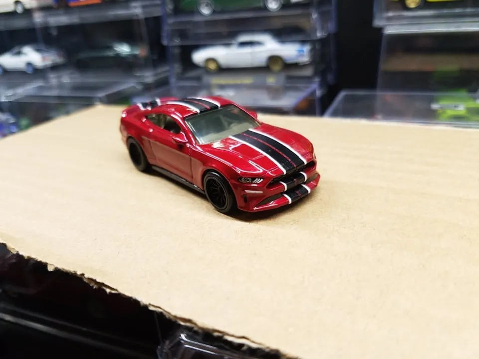 /img/46509-mustang-diecast-marketplace.webp