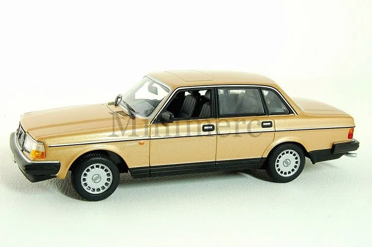 46528 volvo 240 diecast model 2