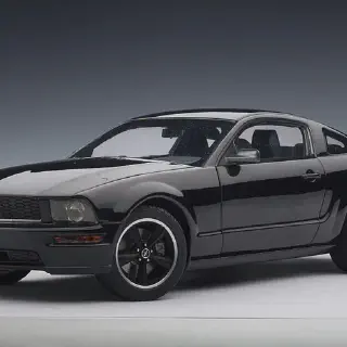 /img/46547-mustang-diecast-1-18-display.webp