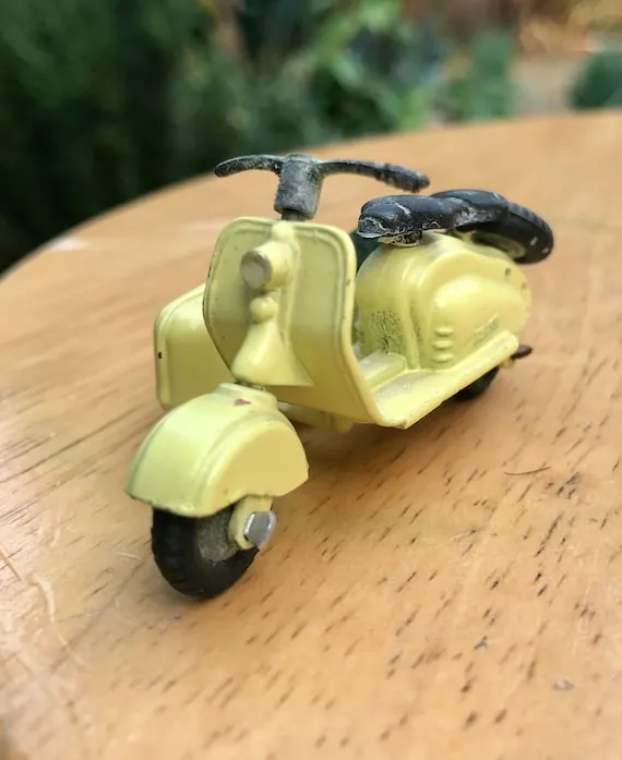 46587 lambretta special