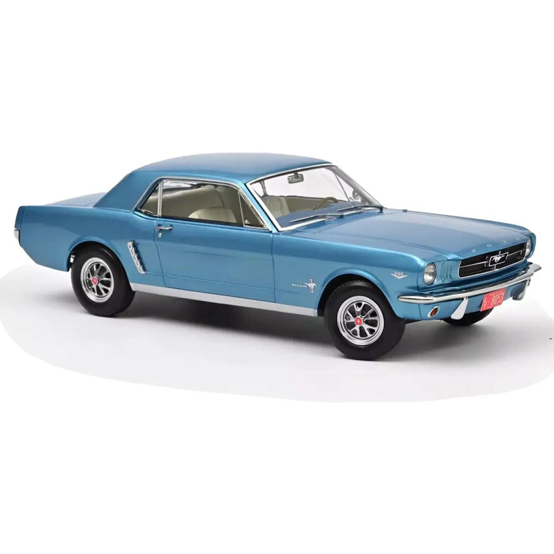 /img/46589-model-car-storage.webp